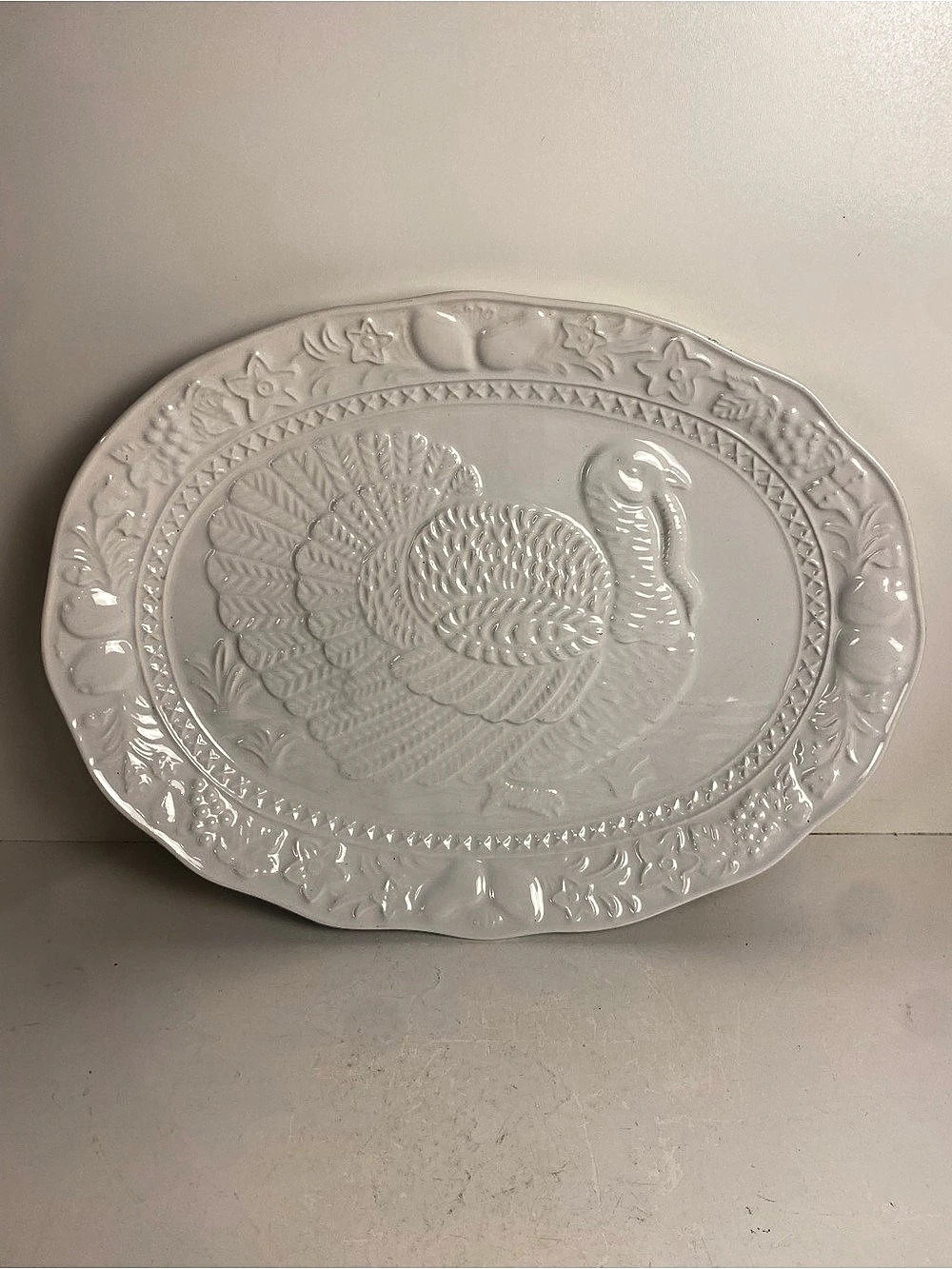 Vintage 80s Sakura White Embossed Turkey Platter Taiwan Size 13”x18”